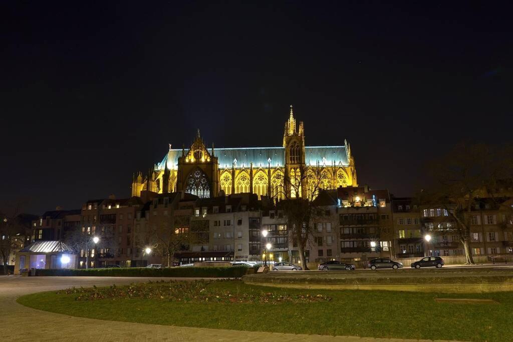 La Chambre Noire Au Coeur De Metz Exterior foto