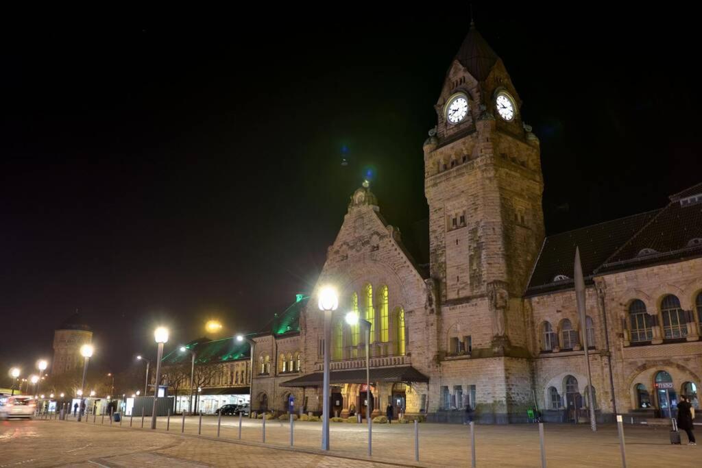 La Chambre Noire Au Coeur De Metz Exterior foto