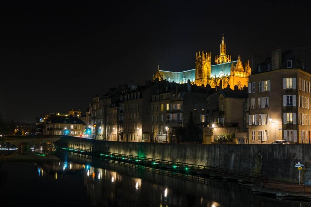 La Chambre Noire Au Coeur De Metz Exterior foto